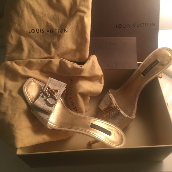 Louis Vuitton Shoes - Picture 2 of 2